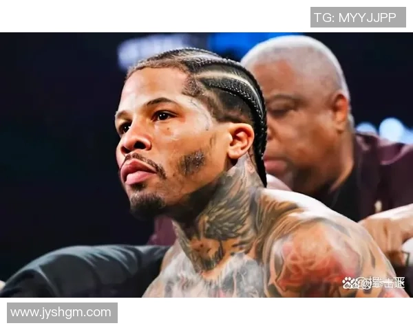 练拳的足球明星是谁他在绿茵场上的传奇与拳击的热情交织在一起